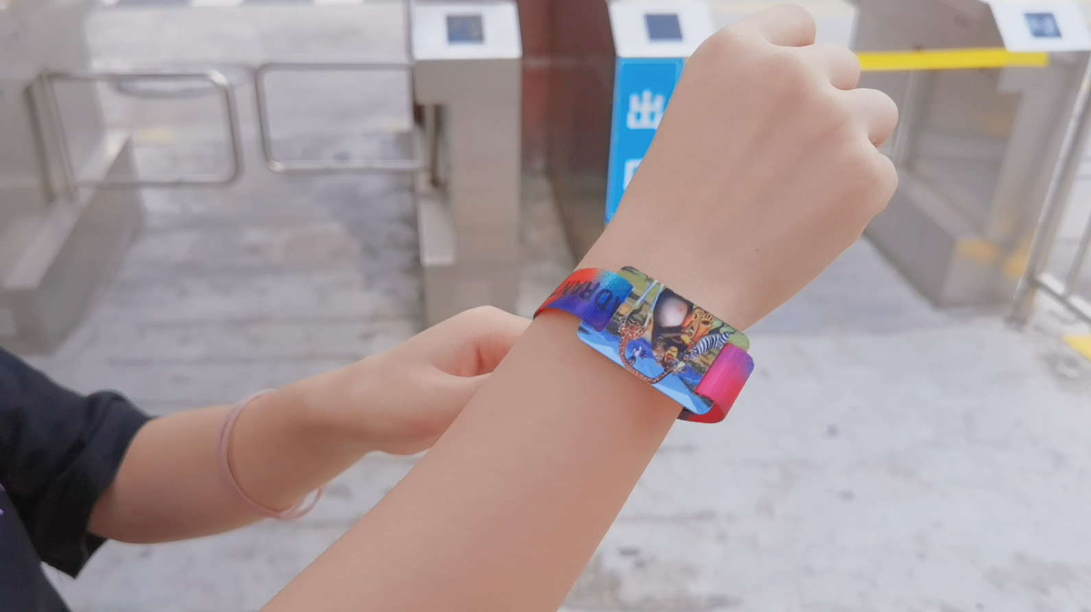 助力高考，缺芯形勢下防疫卡、醫(yī)療腕帶、校園卡備貨迫在眉捷